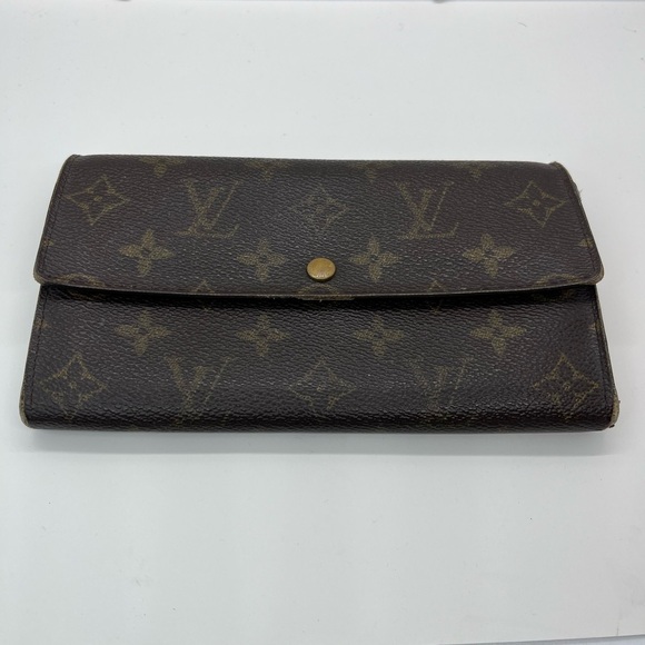 Pre owned Louis Vuitton Monogram Wallet - Picture 1 of 5